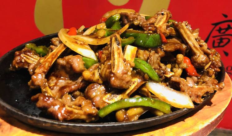 蜜汁牛仔骨Cotes de bœufs caramélisés/Caramelised beefs ribs